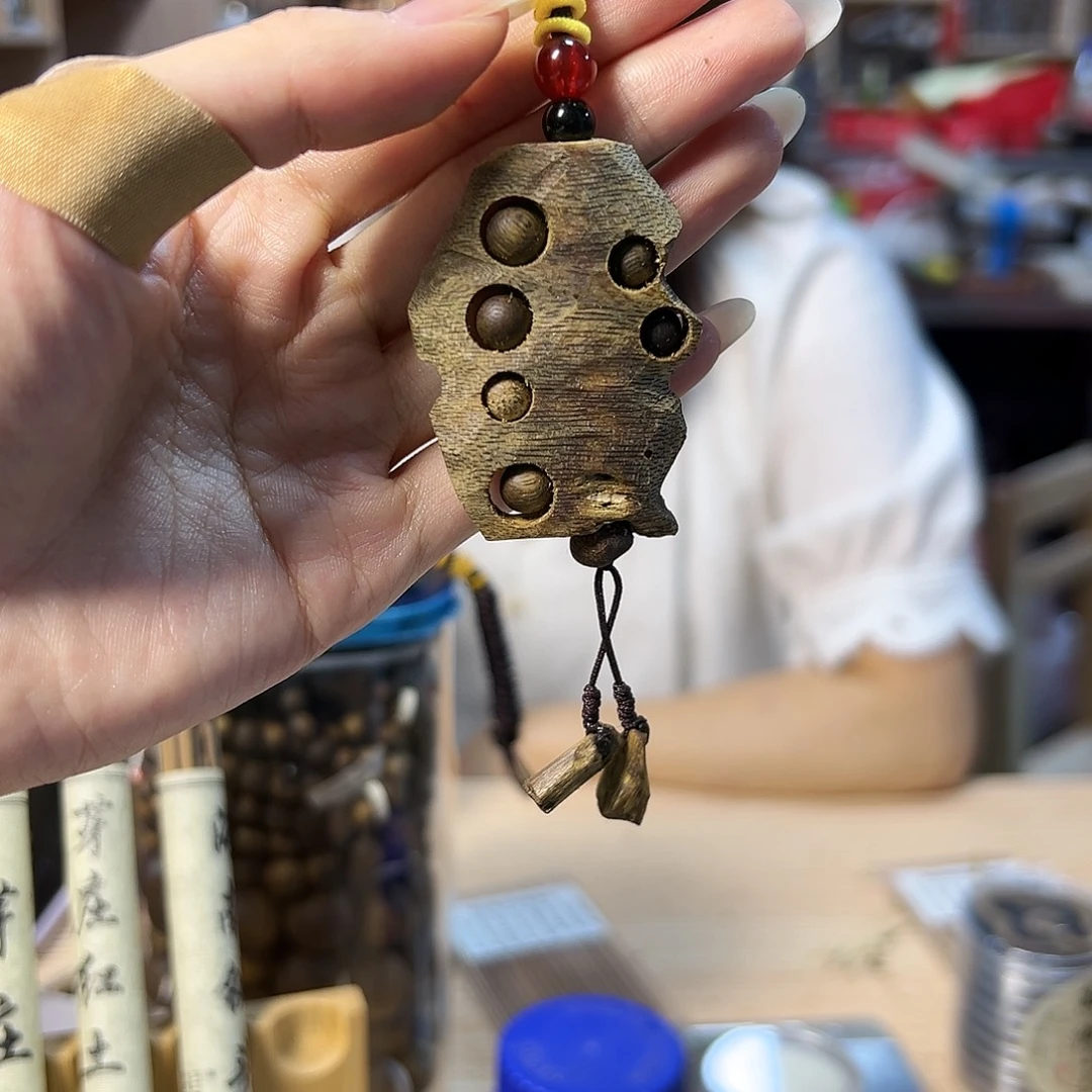 线香奇楠挂件。