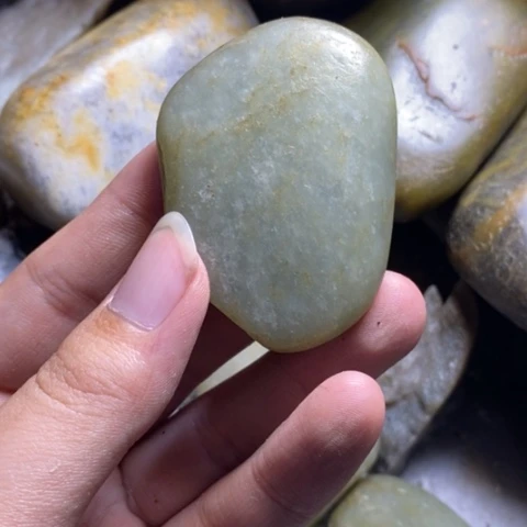 未镶嵌和田玉（糖玉）挂件