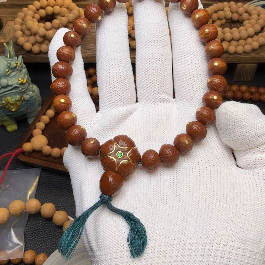 凤眼菩提吊坠9.6+实心籽回血