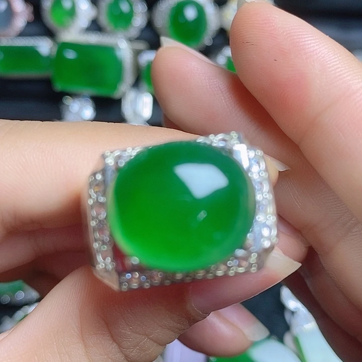 翡翠未镶嵌挂件蛋面