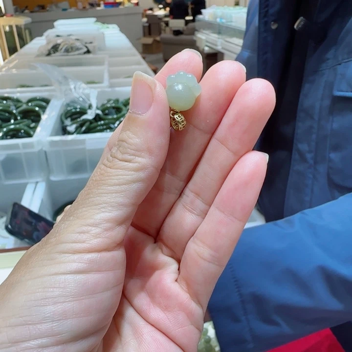 和田玉未镶嵌颈饰386