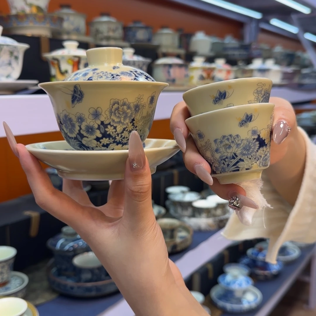 我在外面吃饭呢你在哪了我在