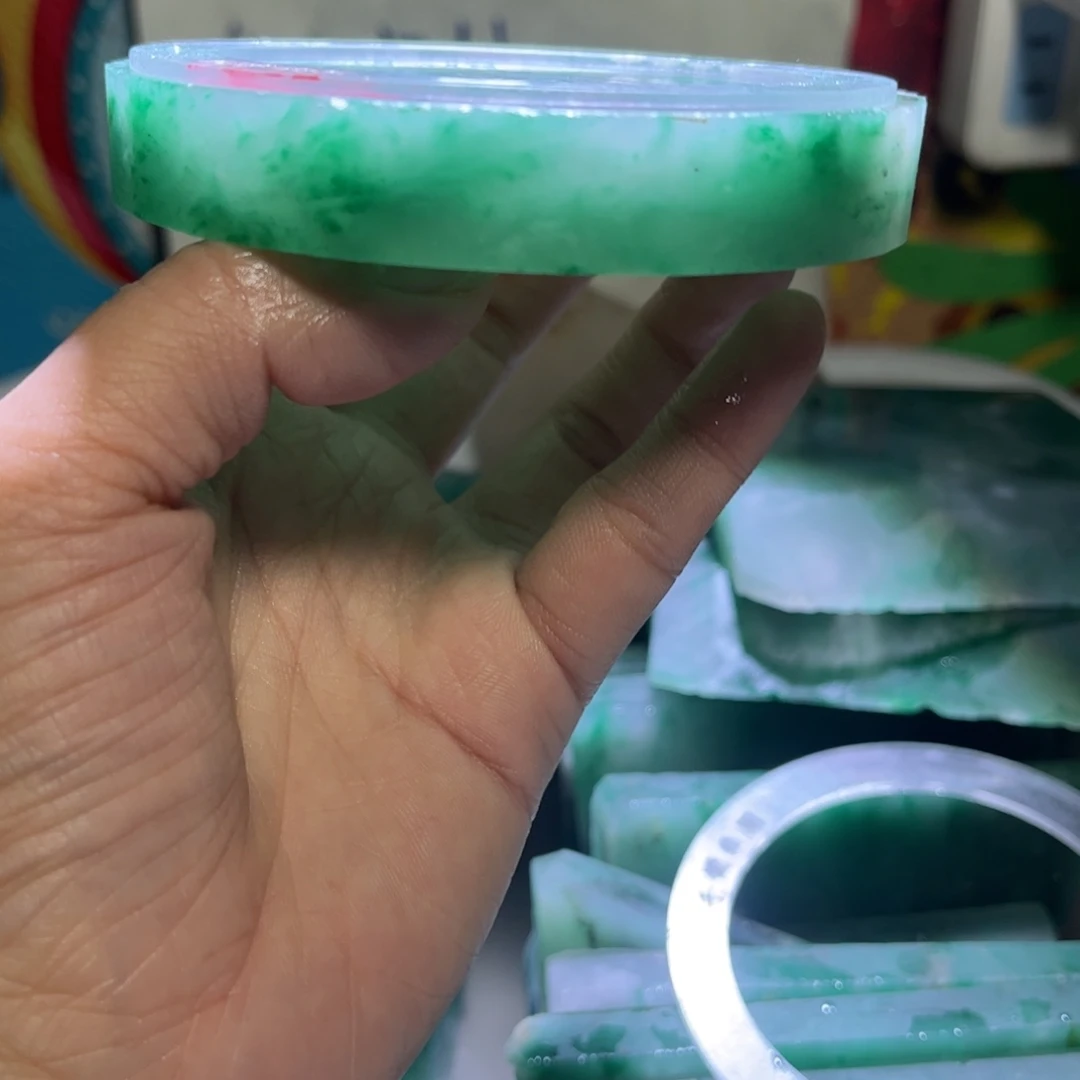 静****定制石英质玉（非洲翠）