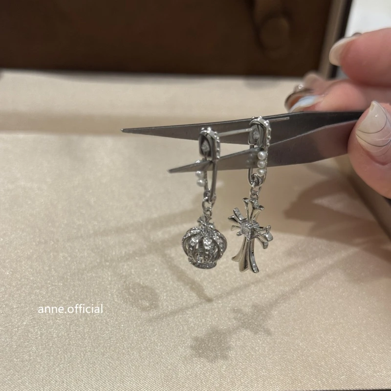 铜合金耳饰 朋克个性皇冠十字架别针不对称AB款耳饰【R461】