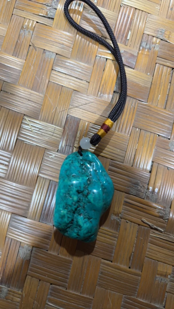 【闪购商品】185小绿石把件主播推荐一个