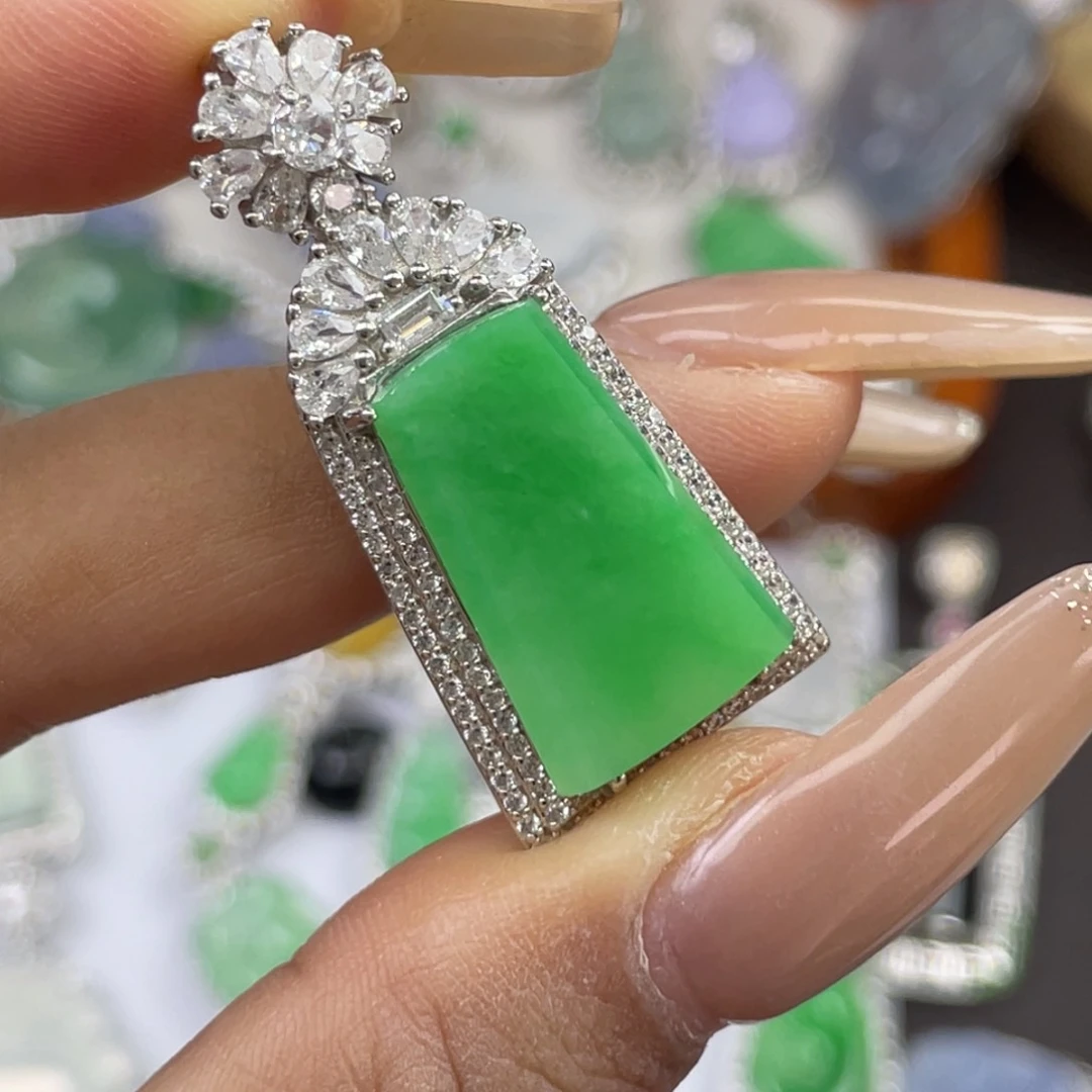 颈饰银S925镶嵌翡翠吊坠