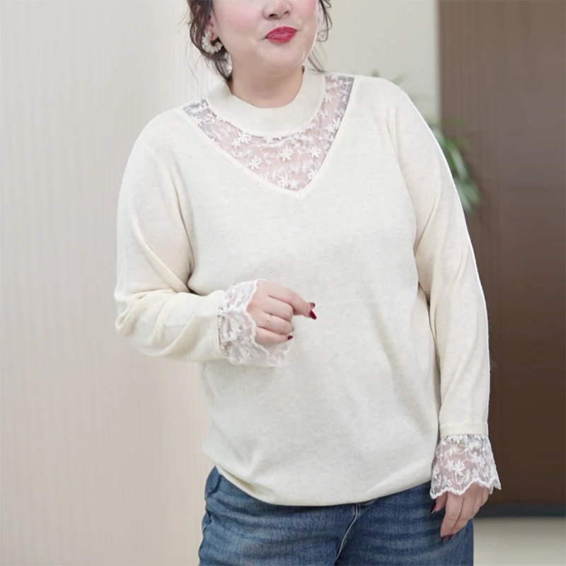 水溶蕾丝拼接V领绵羊毛针织衫时尚镂空大码显瘦百搭长袖打底衫女