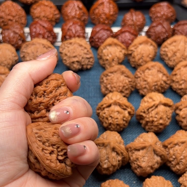 桃核吊坠相***，个哥哥哥哥