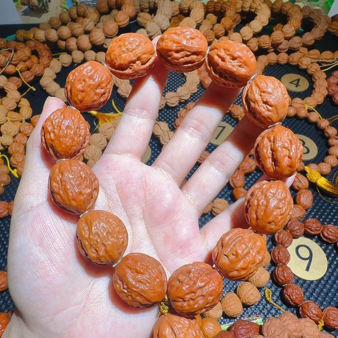 文玩核桃吊坠招财大枣手持