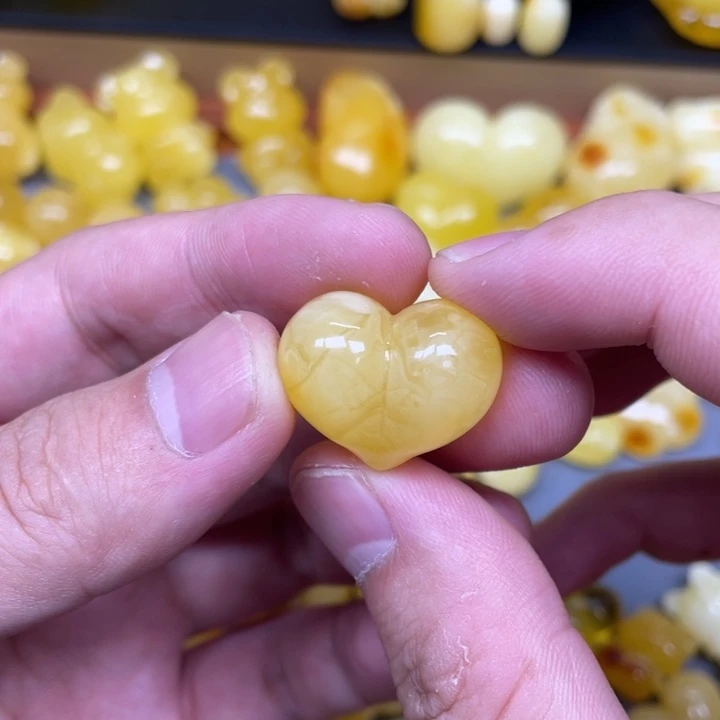 *****蜜蜡未镶嵌珠宝奇石