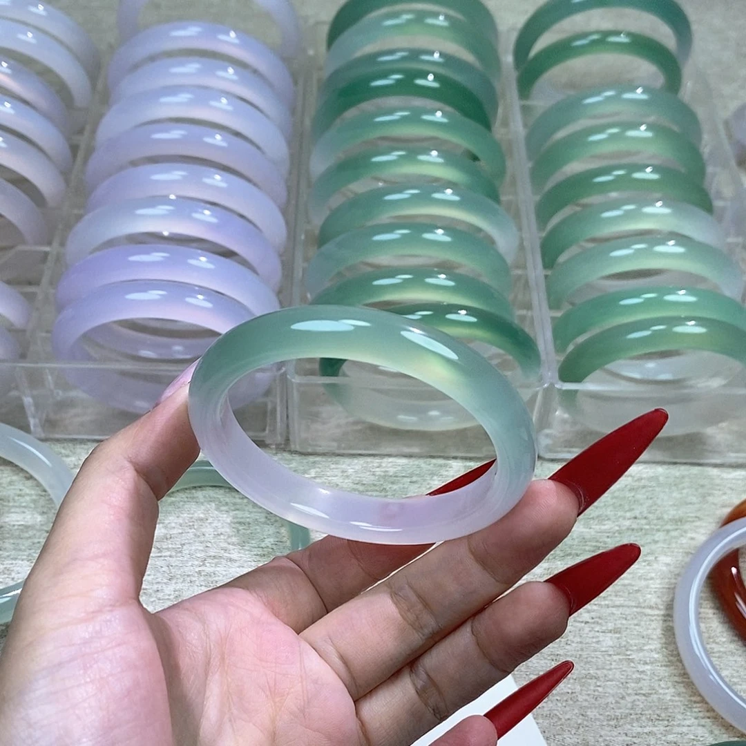 玛瑙/玉髓未镶嵌手镯龙 微瑕