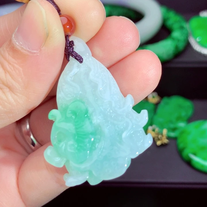 翡翠未镶嵌吊坠(不含链)