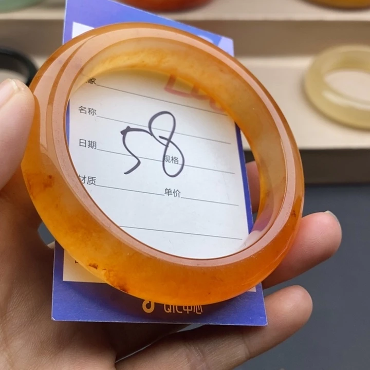 石英质玉未镶嵌手镯