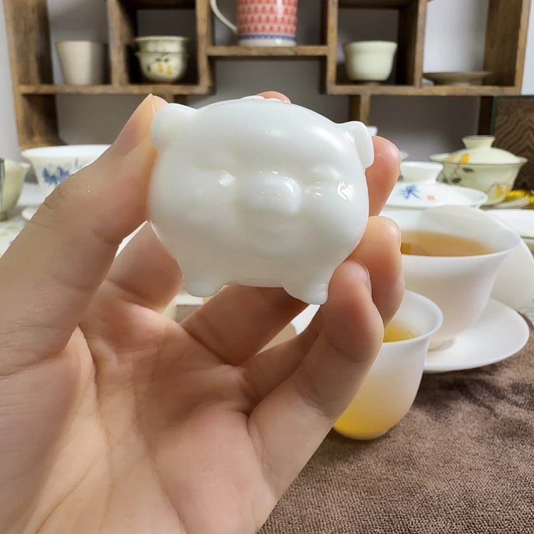 冰种玉瓷素烧摆件猪猪茶宠