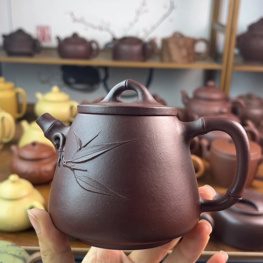 紫砂茶壶手工制作工艺精湛