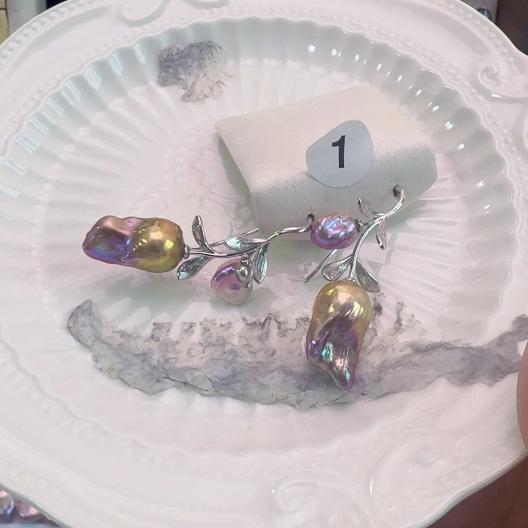 淡水珍珠耳饰未镶嵌不***呀