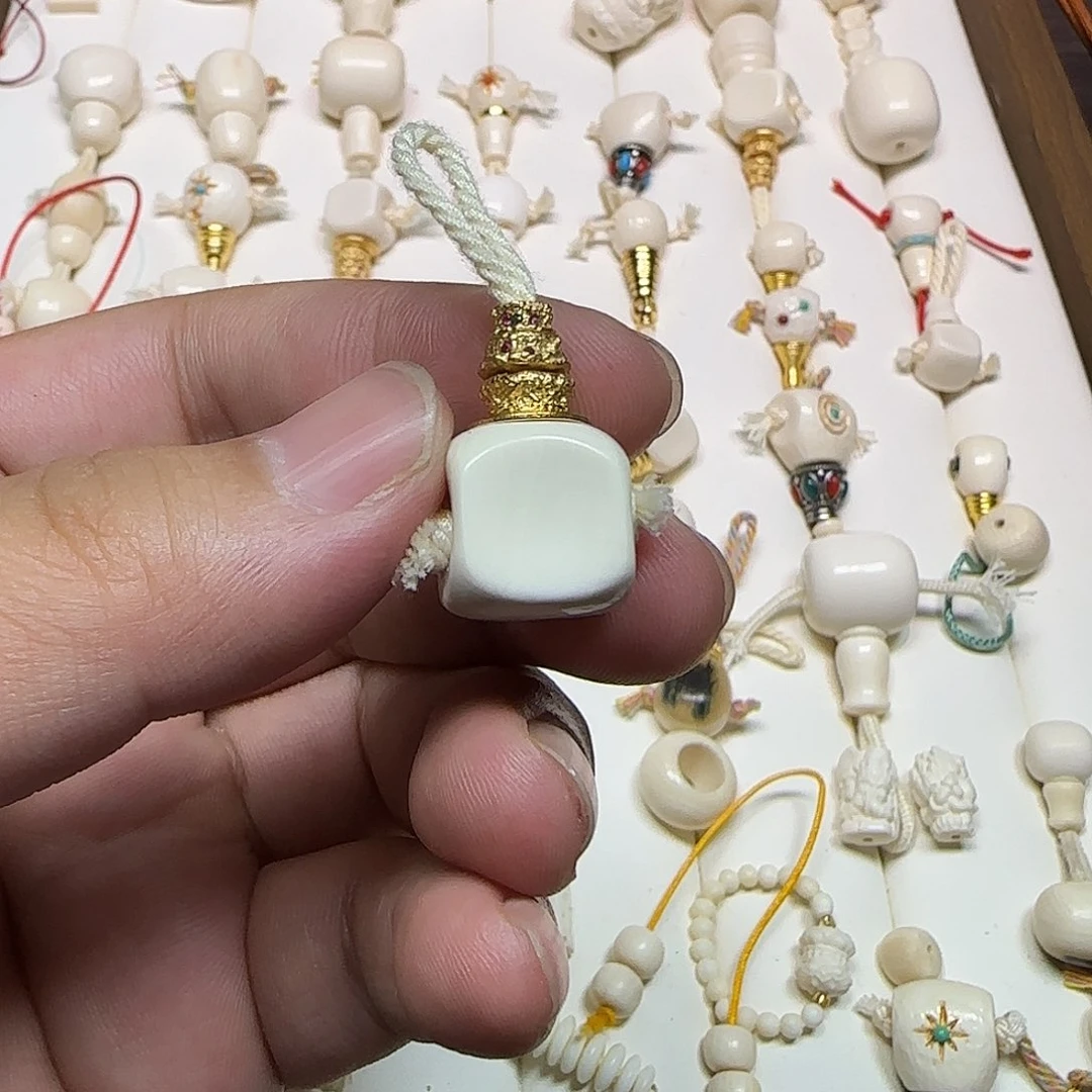 小***松木猛犸牙精品三通方糖