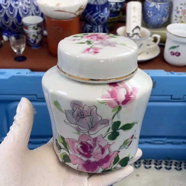 他家瓷器真美…开播了