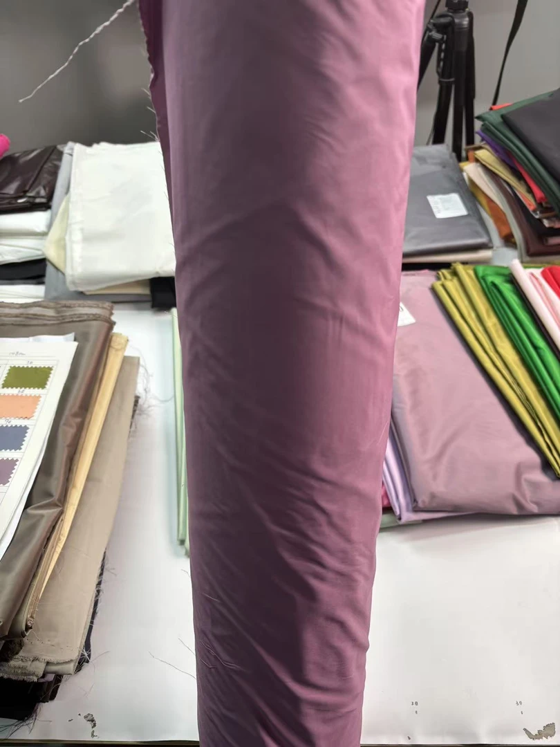 M062暗紫 棉感中厚羽绒服面料