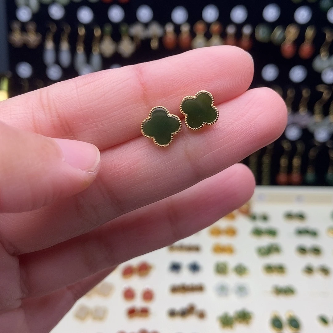 淡****和田玉（碧玉）银S925镀金镶嵌颈饰