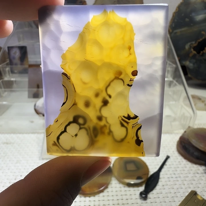 玛瑙/玉髓未镶嵌珠宝奇石