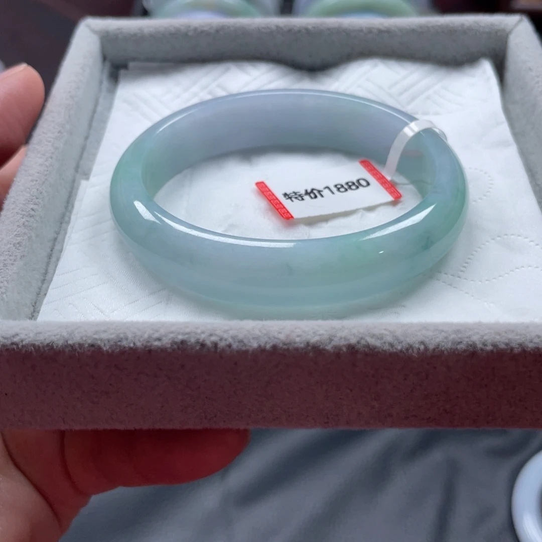 翡翠未镶嵌手镯手镯