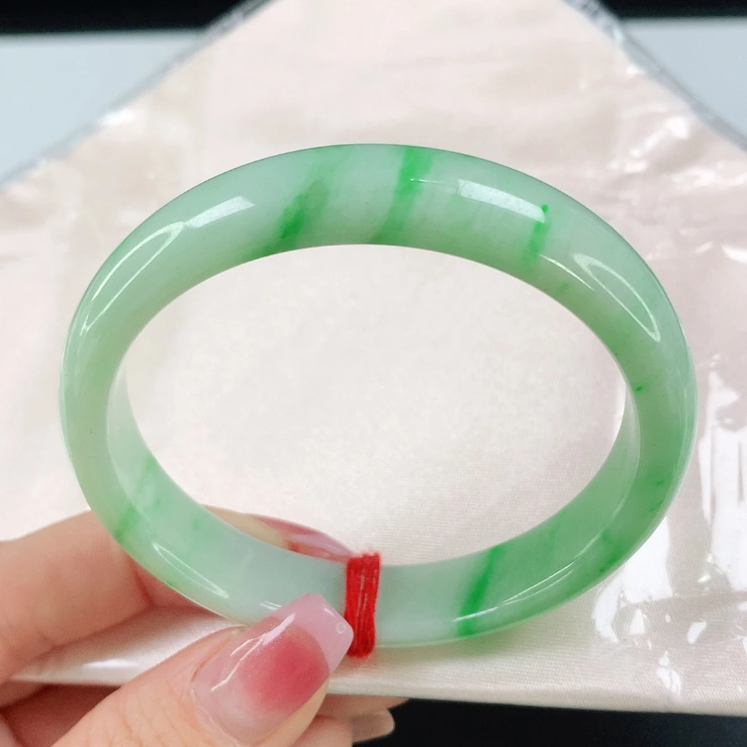 翡翠手镯未镶嵌32翡翠