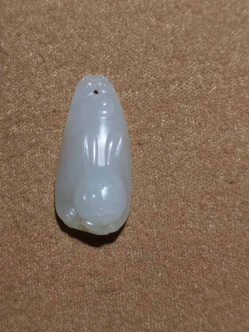 新疆和田玉小兔子