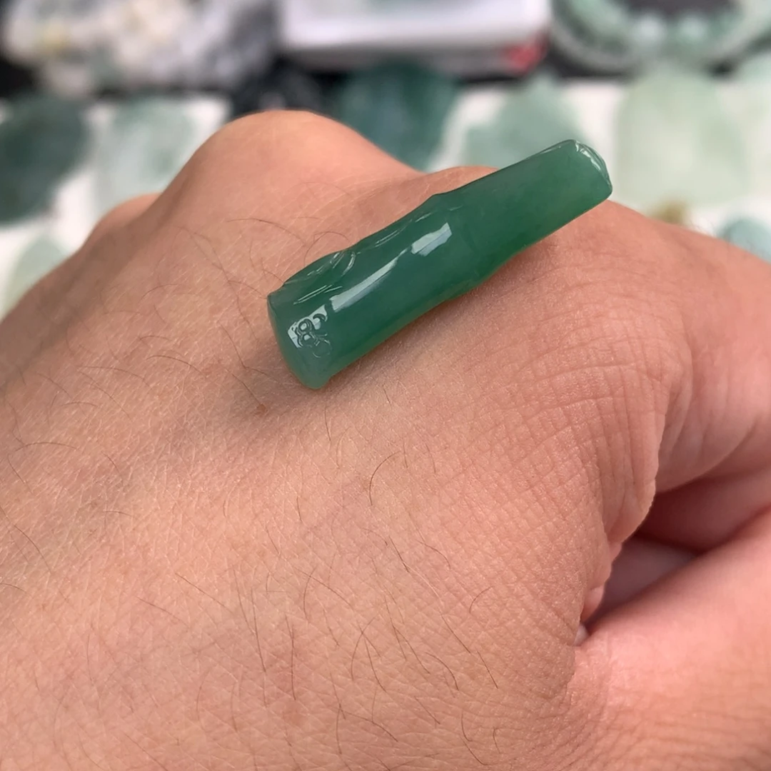 定制翡翠未镶嵌翡翠竹节