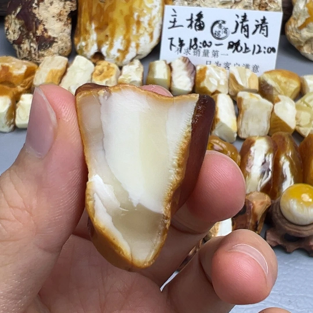 定制琥珀未镶嵌蜜蜡