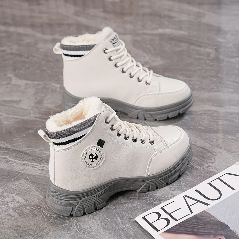 欧伦啄木鸟加绒马丁靴女冬季新款百搭防滑运动棉鞋时尚保暖雪地靴