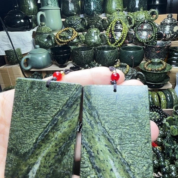 蛇纹石玉未镶嵌珠宝半成品藏玉药王石福利款吊牌