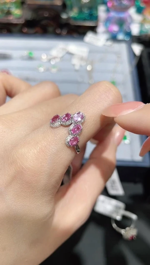 18K金镶嵌彩色蓝宝石戒指排戒 V