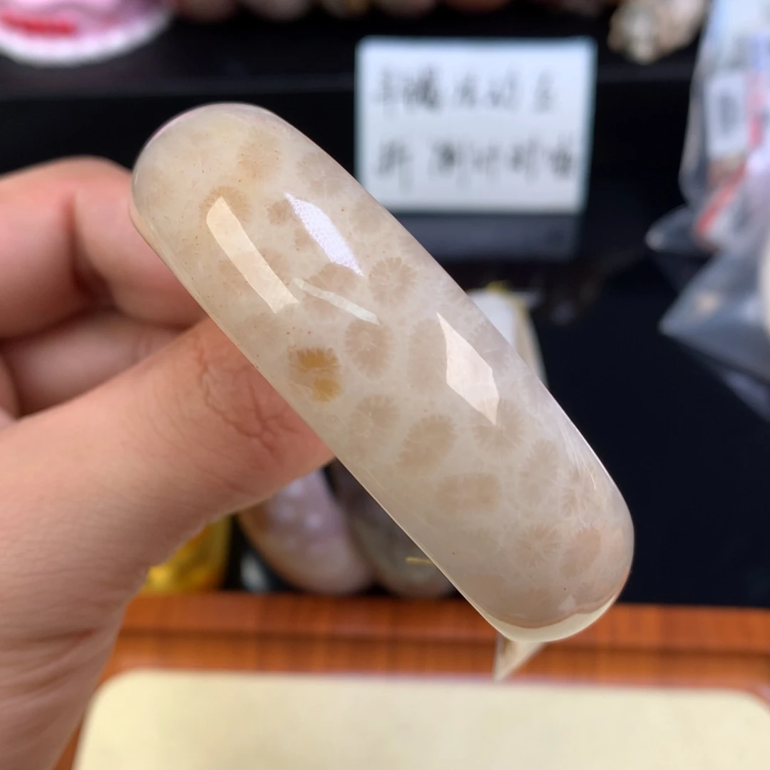 硅化珊瑚（珊瑚玉）未镶嵌颈饰11号橘调色根镂空花55.9圈