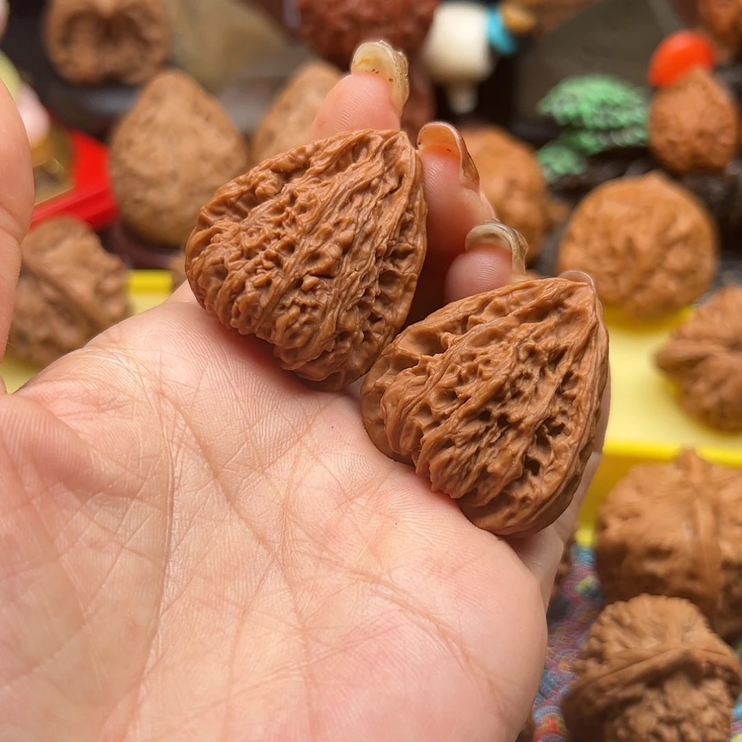 大***桥文玩核桃吊坠全品南疆石坐佛 打底不退