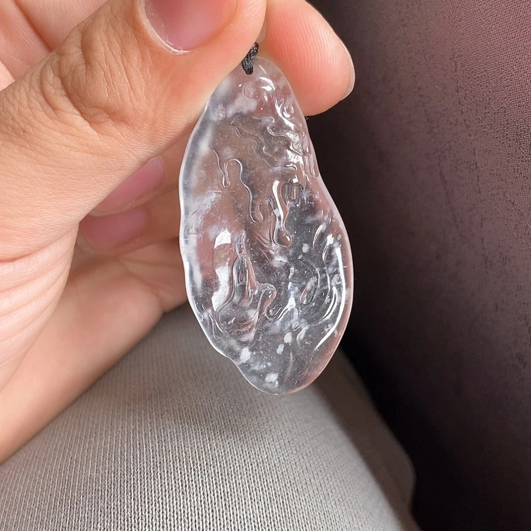 石英质玉颈饰未镶嵌y**文悟到