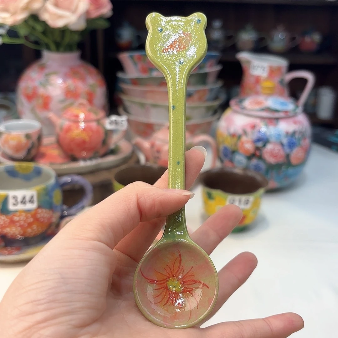 瓷片兔兔好可爱呀打