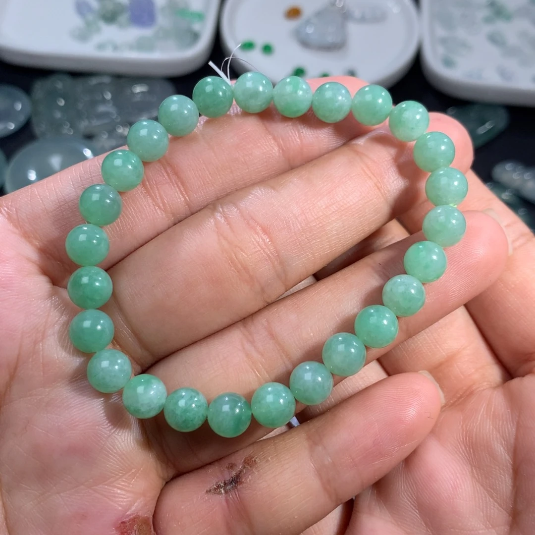 翡翠裸石未镶嵌冰绿手串