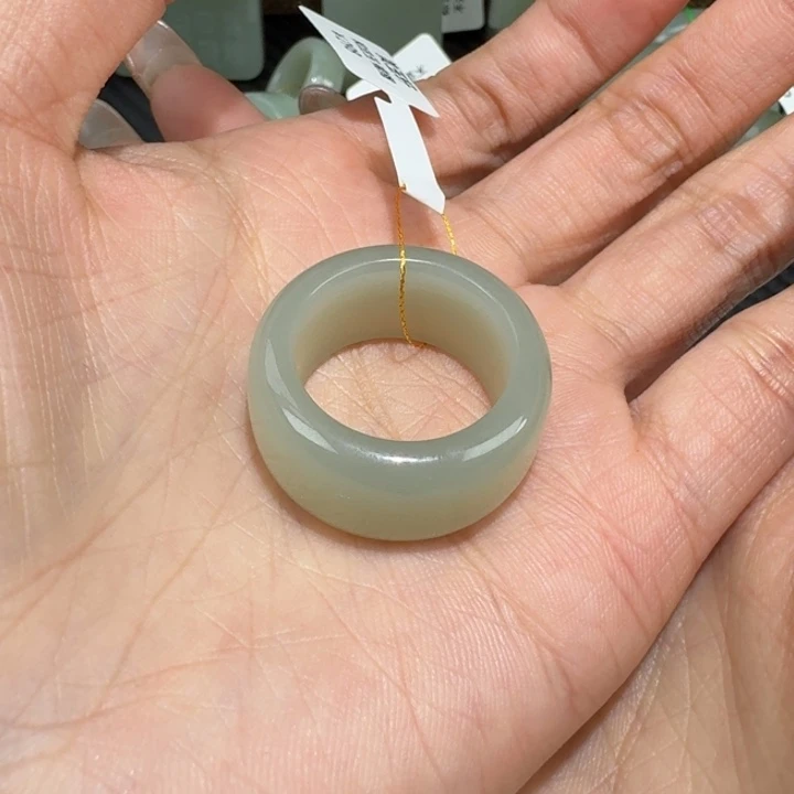 一***和田玉未镶嵌戒指