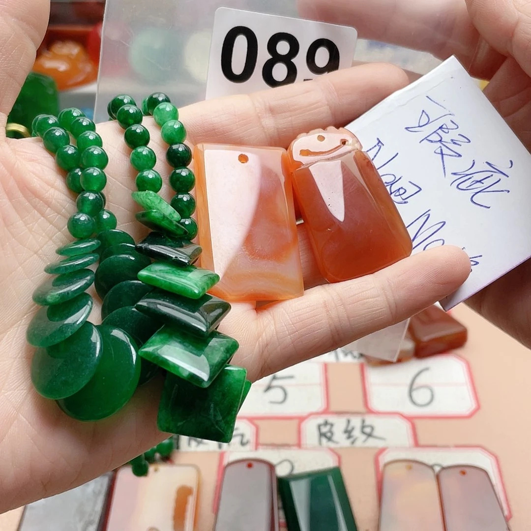 合金颈饰玛瑙/玉髓西*?