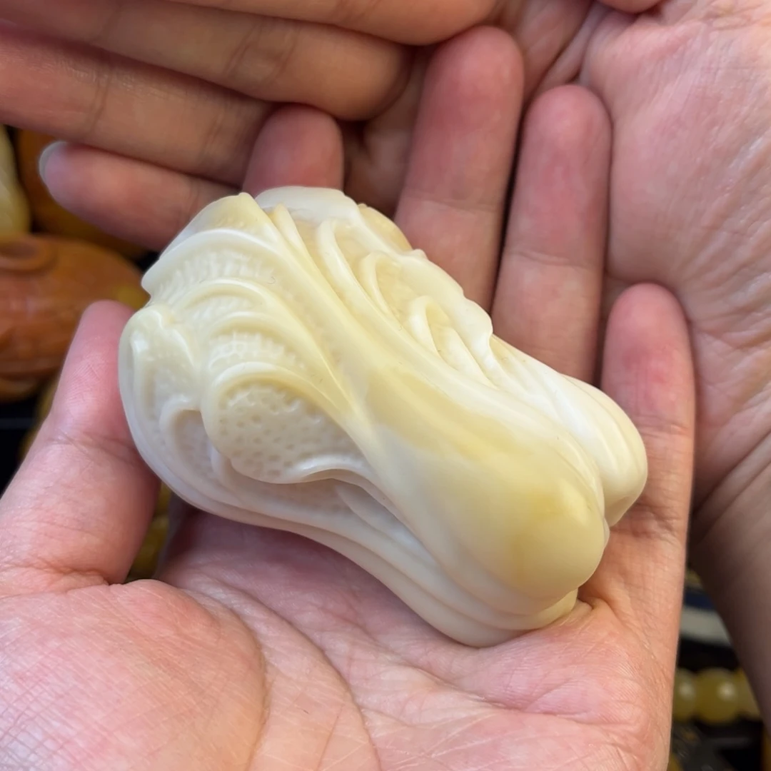 石英质玉黄蜡石挂件未镶嵌小****）
