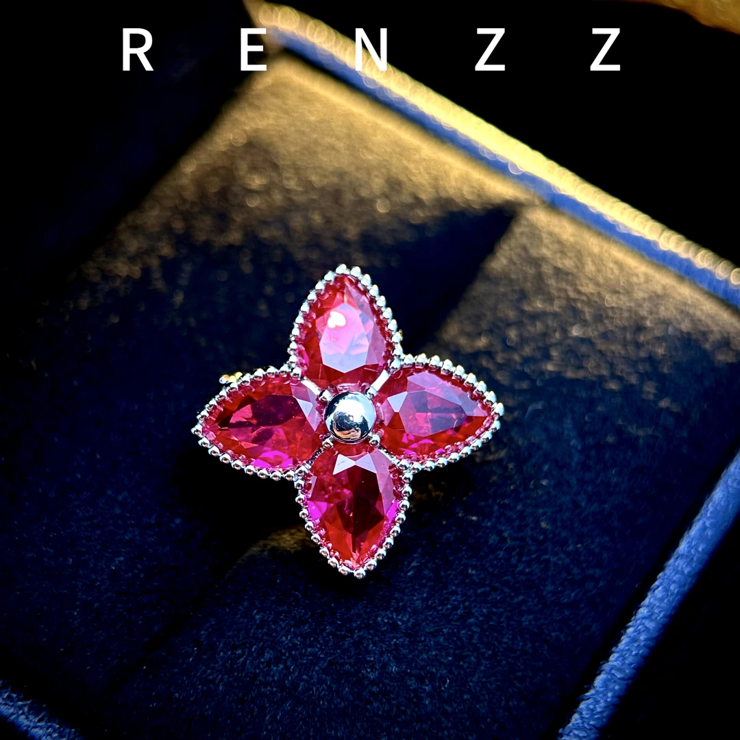 0351玫红色幸运草四瓣花小胸针