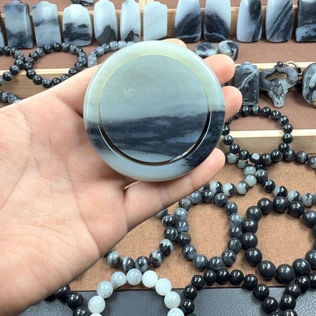 和田玉未镶嵌手镯