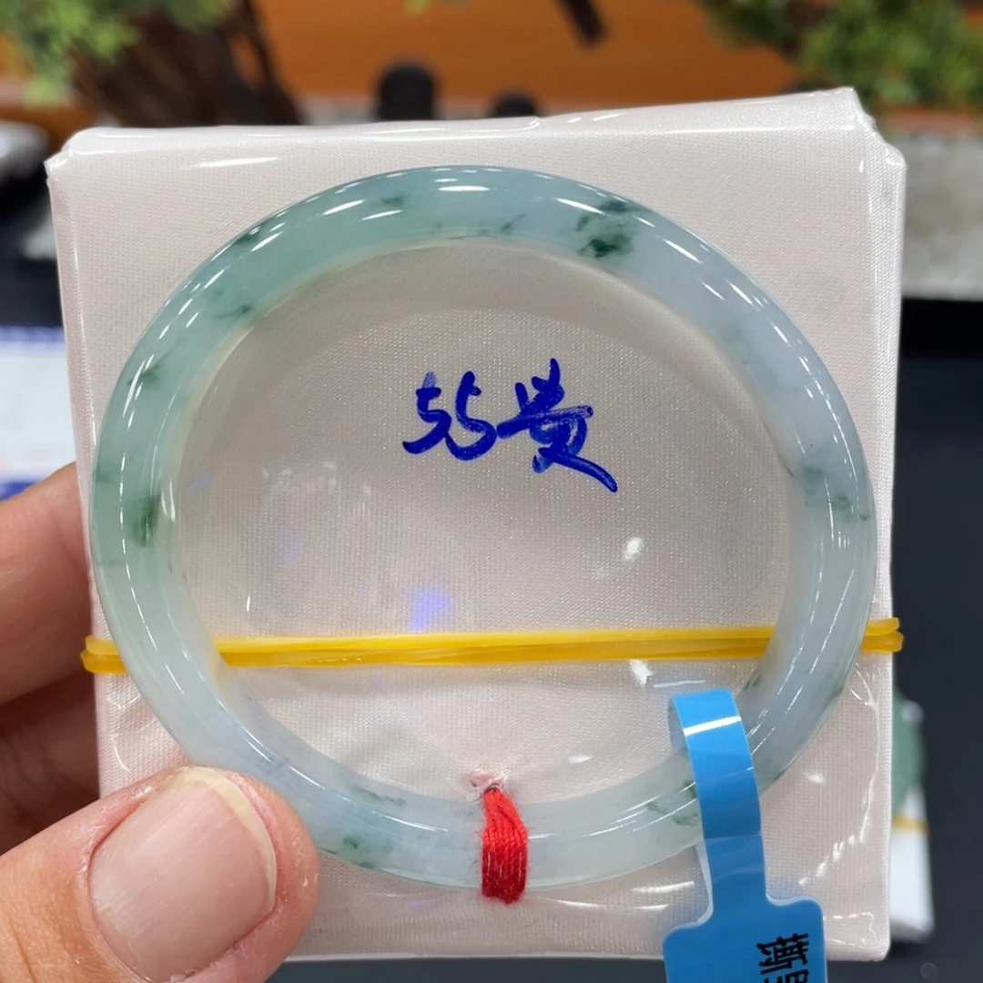 未镶嵌手镯翡翠缅甸