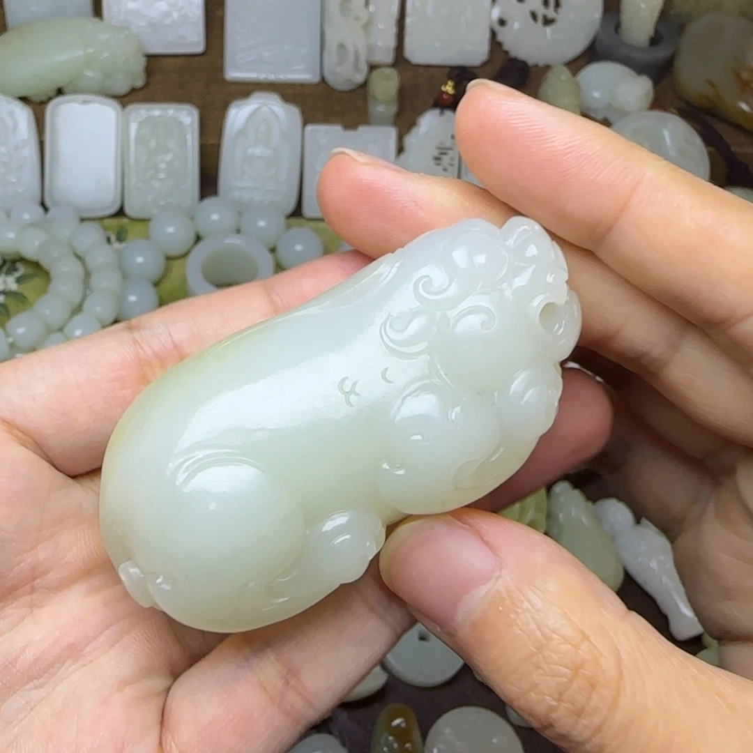 手***6和田玉未镶嵌挂件