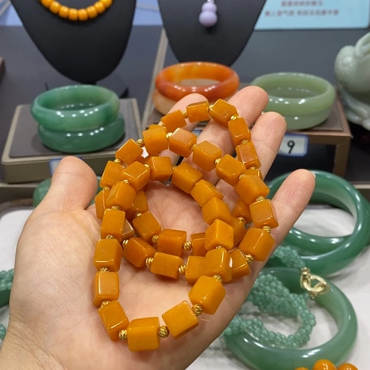 未镶嵌手镯石英岩玉