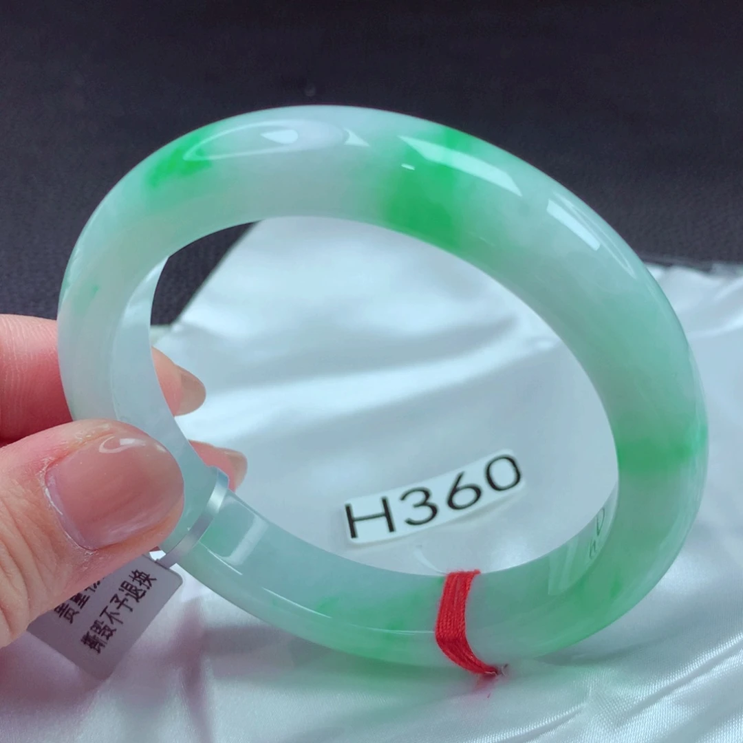 翡翠手镯未镶嵌手镯88