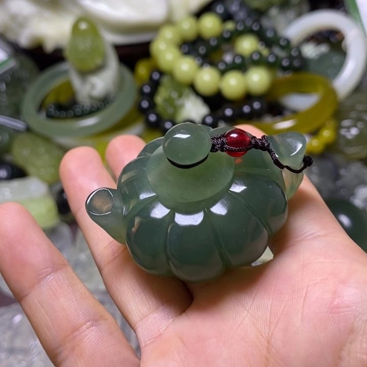 未镶嵌岫玉岫玉颈饰
