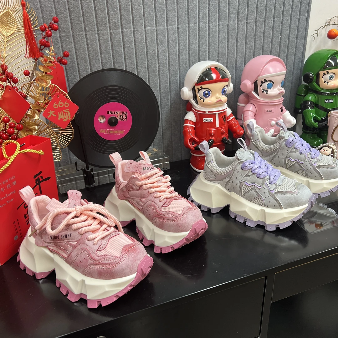 【曼曼】欧洲站“梦幻古堡”2025原创设计时尚百搭春季潮流厚底老爹鞋