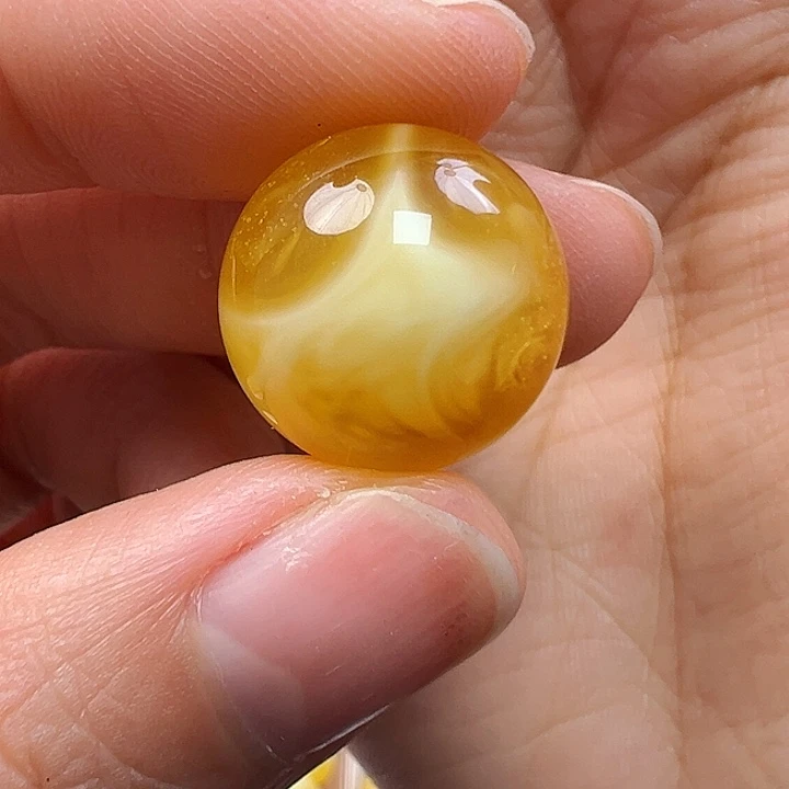 蜜蜡未镶嵌珠宝奇石